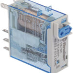 RELE 12Vdc 2Ctos Pulsador Prueba 8A/250Vac FINDER
