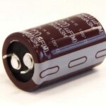 Condensador Electrolitico 220uF 400Vdc 105ºC 25x45mm 2pin