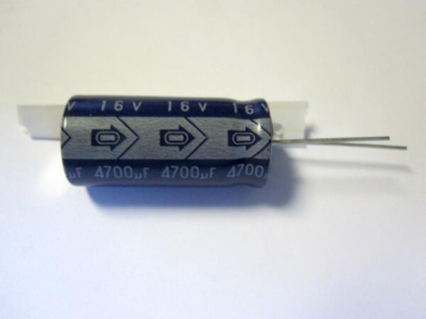Condensador Electrolitico 4700uF 16Vdc 105ºC 16x25mm Radial