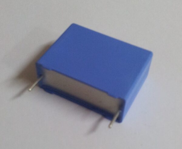 Condensador Poliester 22nF 1600V  R22,5mm 22K