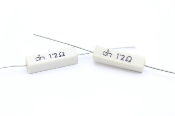 1R2 4W Resistencia Bobinada Horizontal Axial 1,2 Ohm 4W