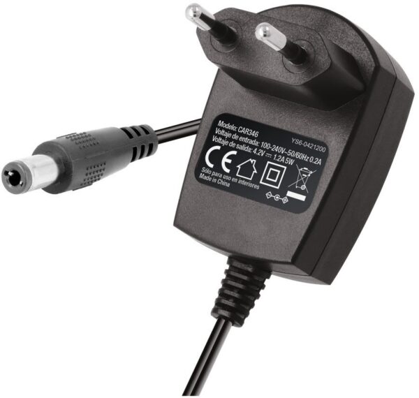 CARGADOR Batería LITIO 4,2Vdc  1200mAh conector 5,5x2,1x10mm
